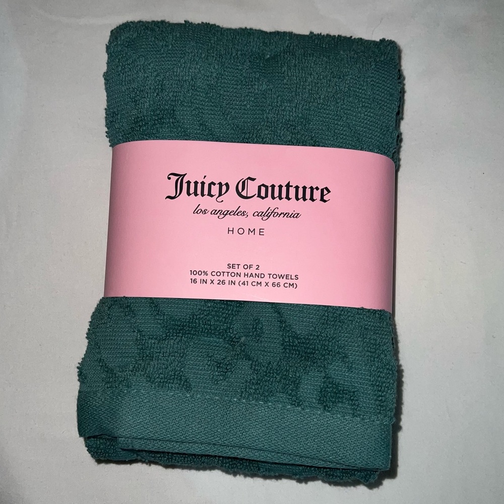 100% Cotton 2 Towels NWT